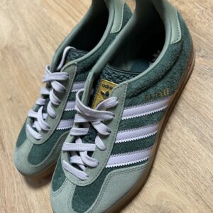 Gazelle ADIDAS neuves 39 1/3 port 0€